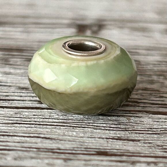 TROLLBEADS Moss Waterstone Facet LAA 925S NEW! Carpe Diem, Pale Green & Cream - Picture 8 of 11